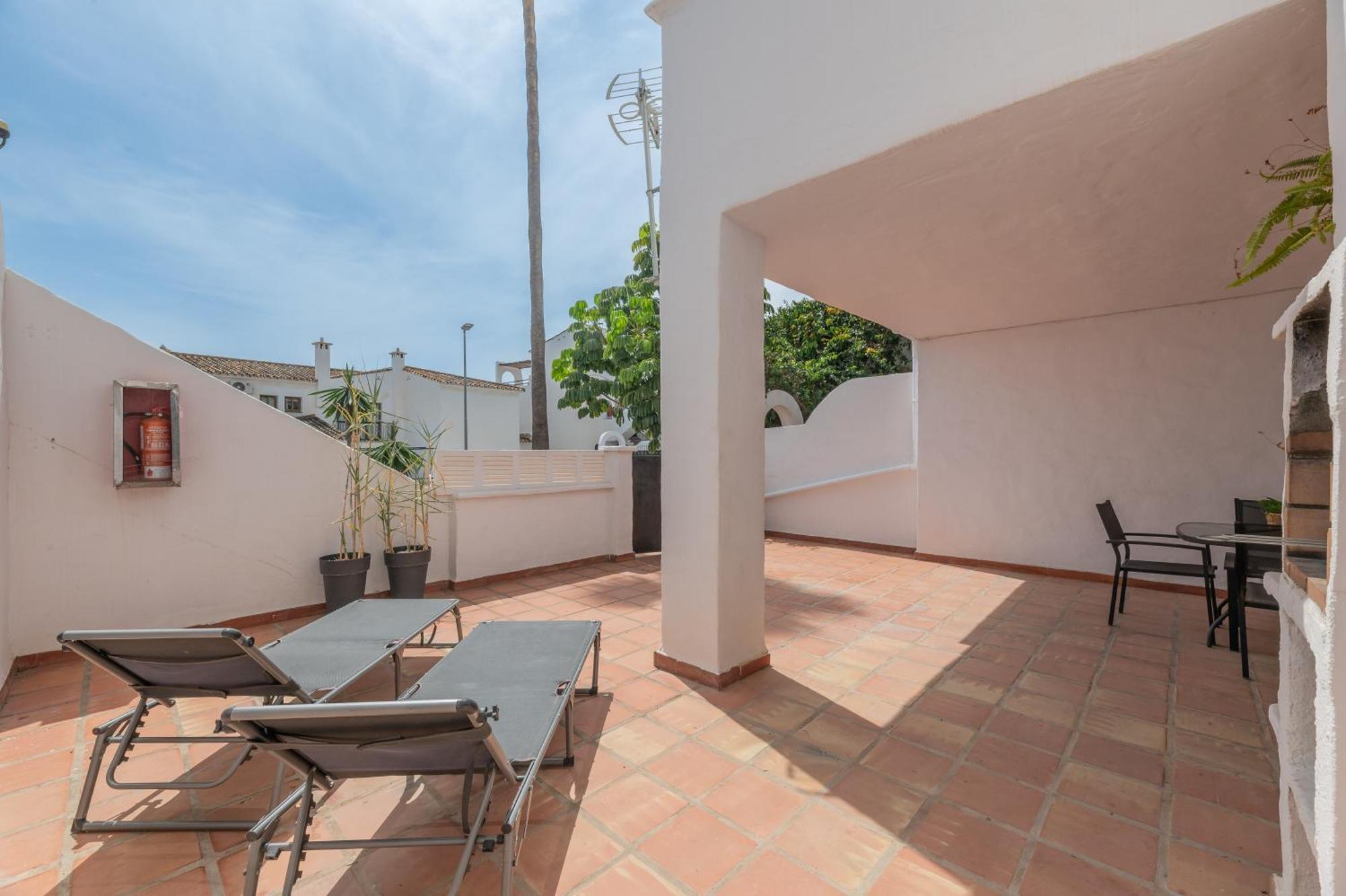 Apartamento Con Amplio Porche Y Bbq بينالماذينا المظهر الخارجي الصورة